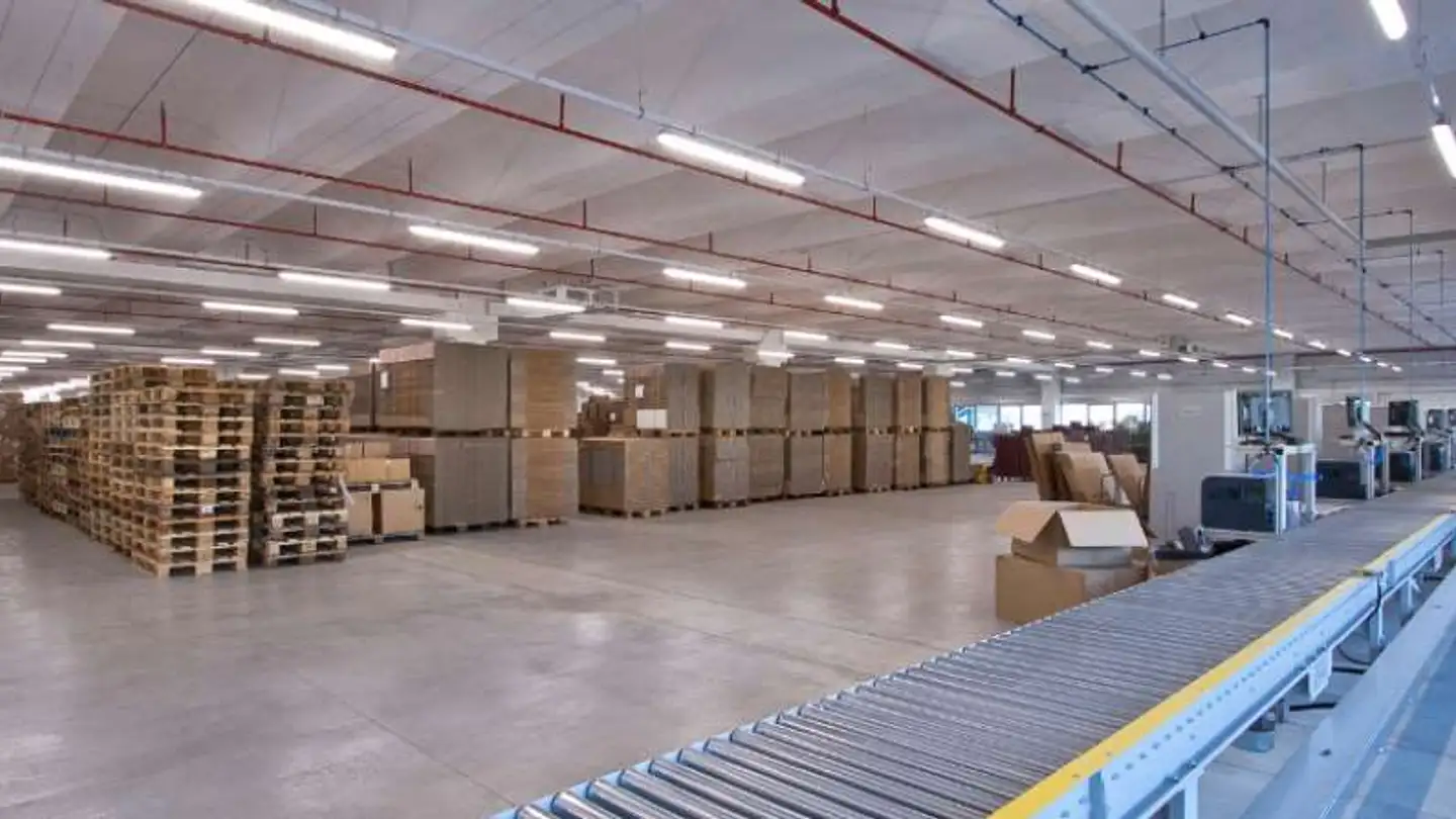 Storage space for sale - 6594 Contone