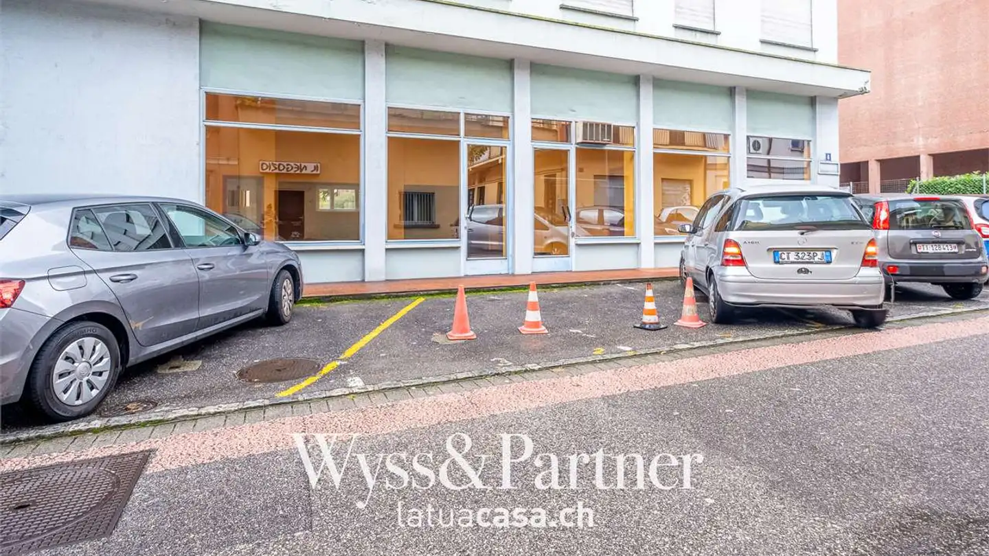 Shop for sale - Via Carlo Maderno 6, 6830 Chiasso - Photo 2