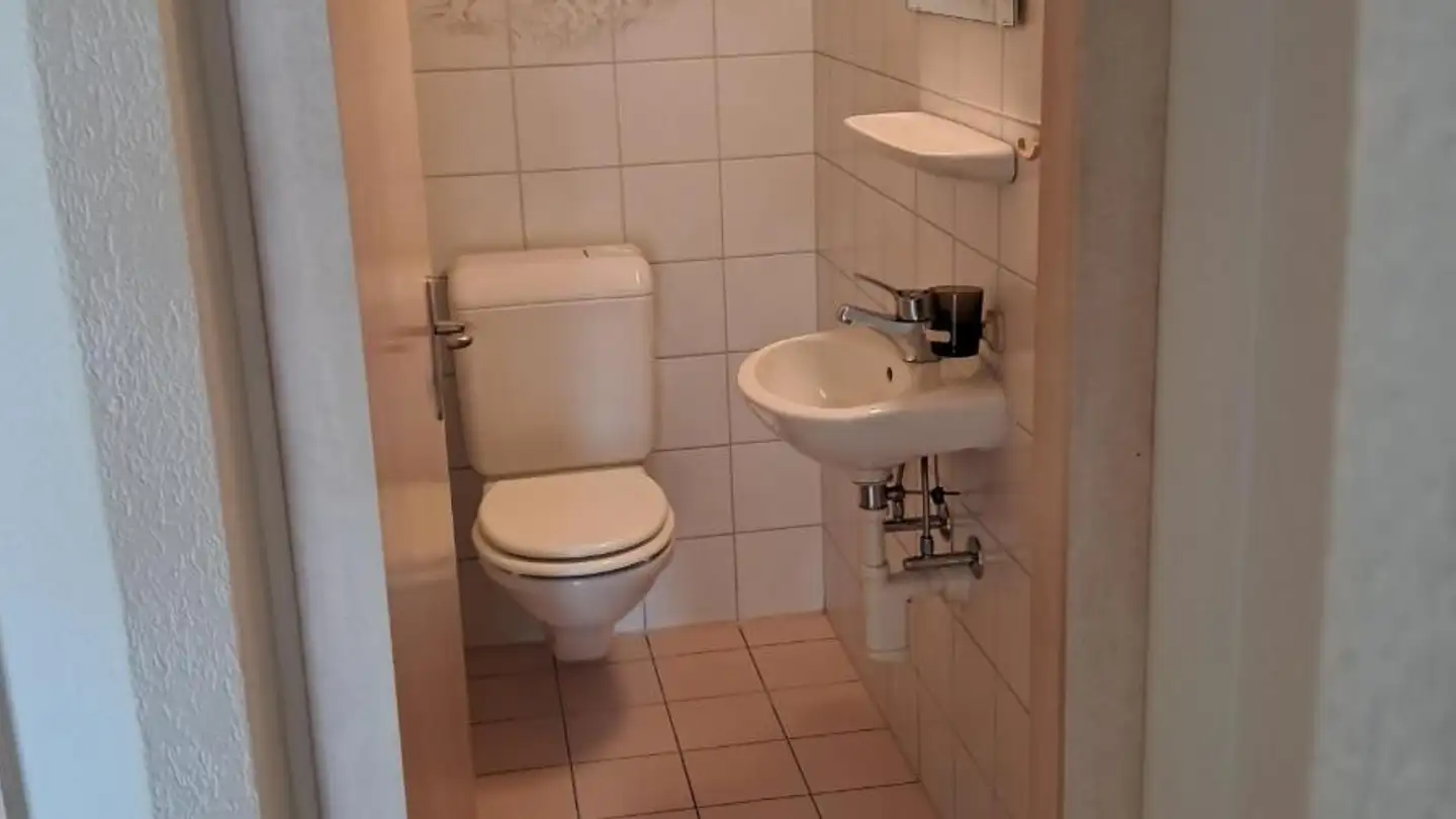 Duplex à louer - Rue du Temple 12, 2034 Peseux - Photo 2