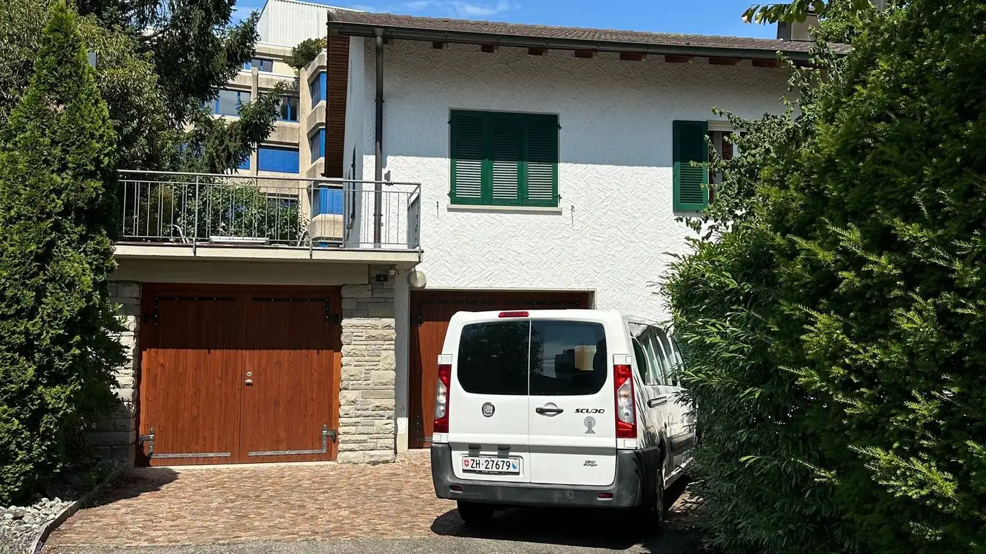 Maison individuelle à louer - In Blatten 4, 8600 Dübendorf
