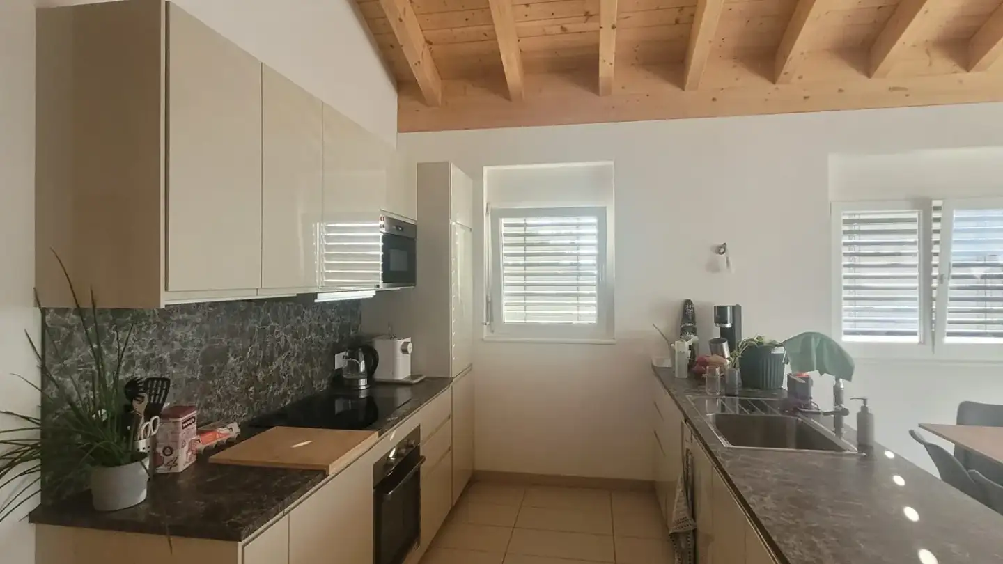 Apartment for rent - Avenue De La Gare 6e, 1955 St-Pierre-de-Clages - Photo 2
