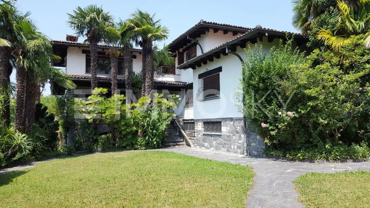 Single house for sale - 6966 Villa Luganese
