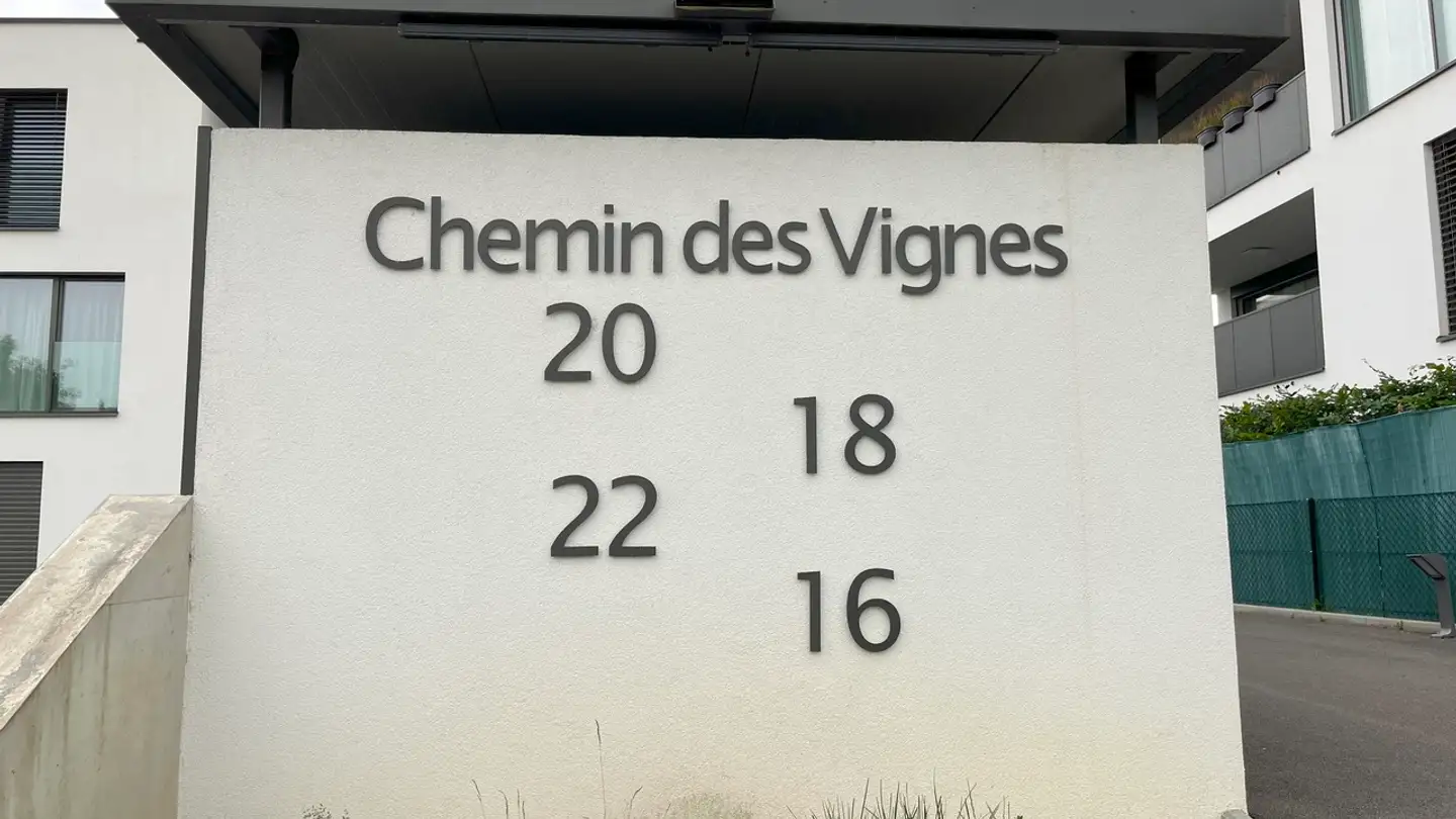 Überdachter Parkplatz mieten - Chemin Des Vignes 18, 1027 Lonay