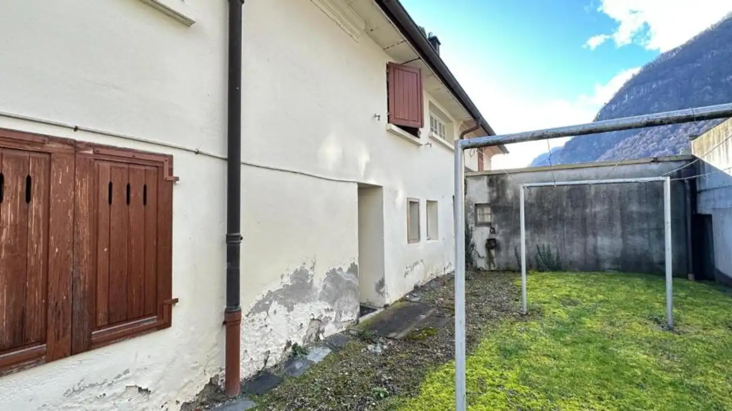 Mixed-use building for sale - Rue Du Riond 5, 1896 Vouvry - Photo 2