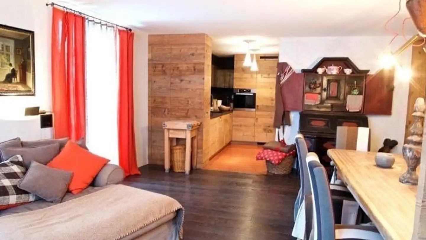 Appartamento in affitto - Plazzet 18, 7503 Samedan