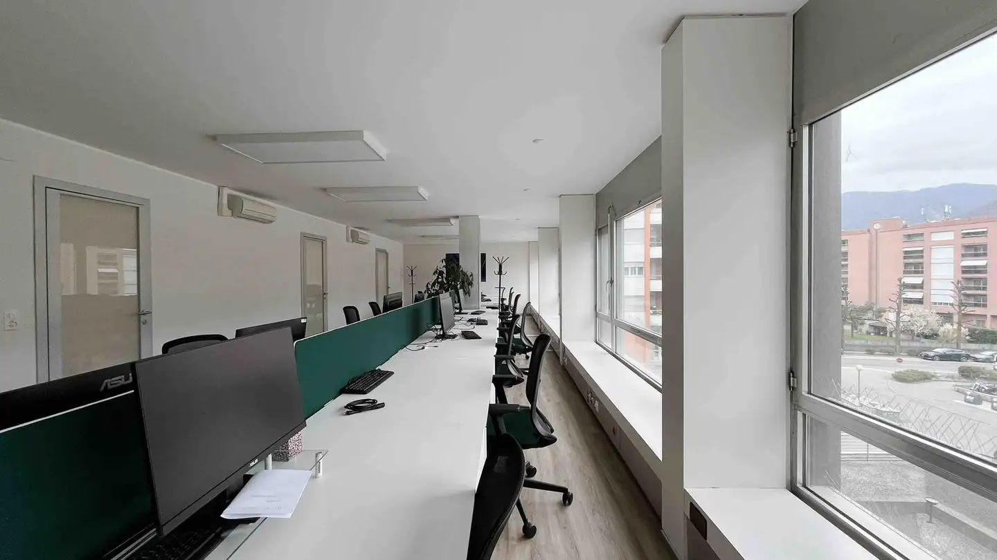 Spazio ufficio in affitto - Corso San Gottardo, 6830 Chiasso - Foto 2
