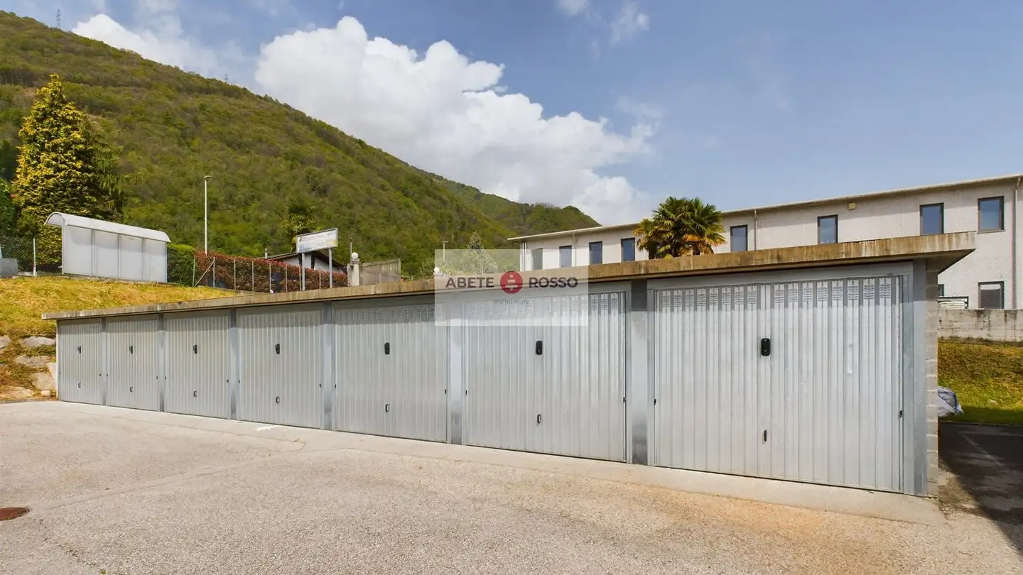 Garage singolo in affitto - Via Ai Prati 1, 6930 Bedano