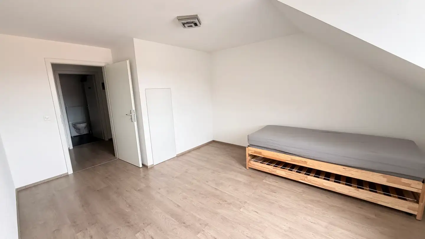 Single room for rent - 2300 La Chaux-de-Fonds - Photo 2