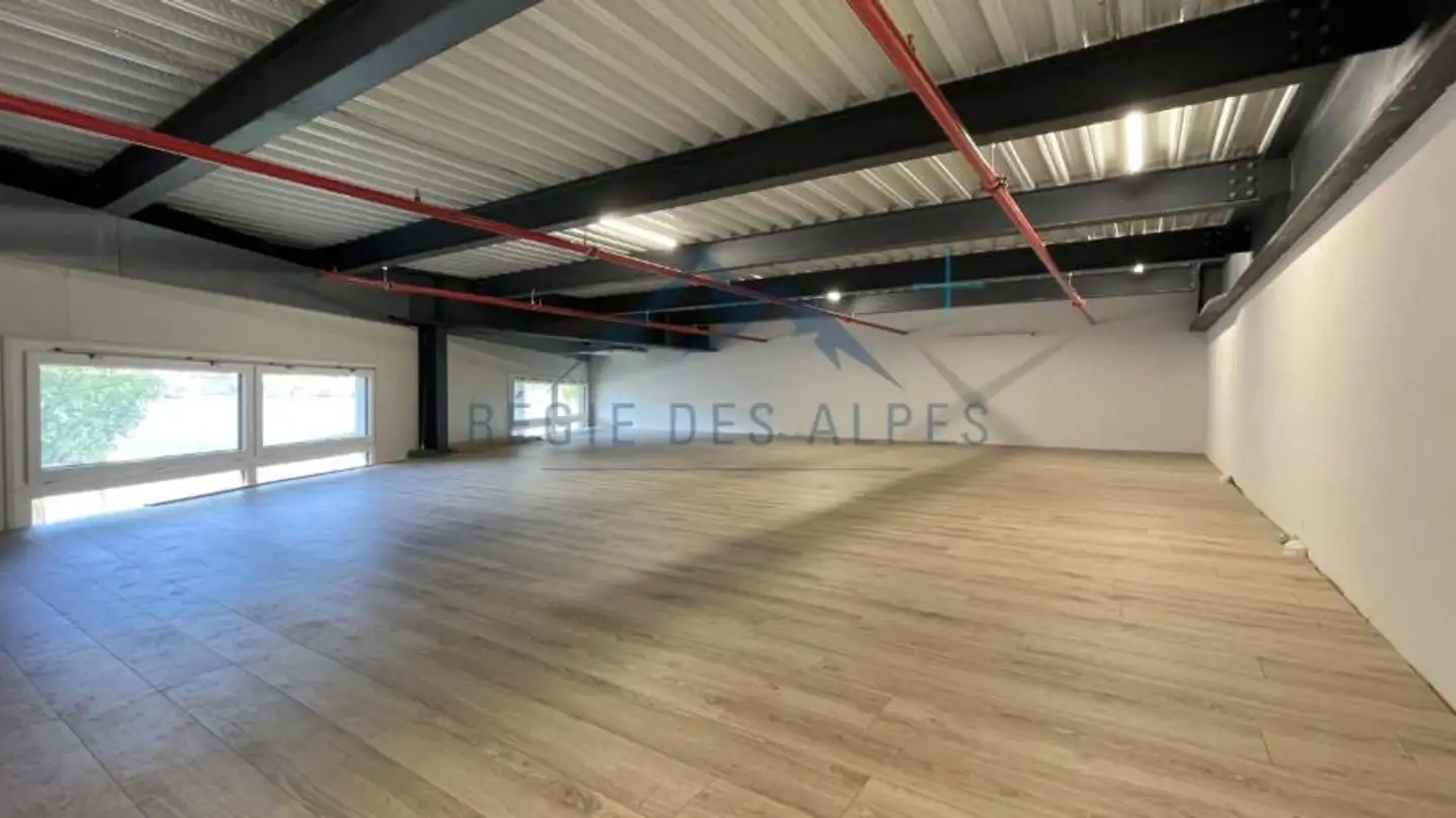 Commercial for sale - 1214 Vernier - Photo 3