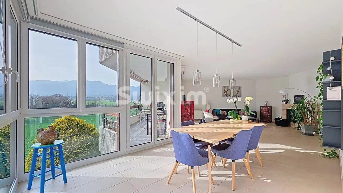 Apartment for rent - 1266 Duillier