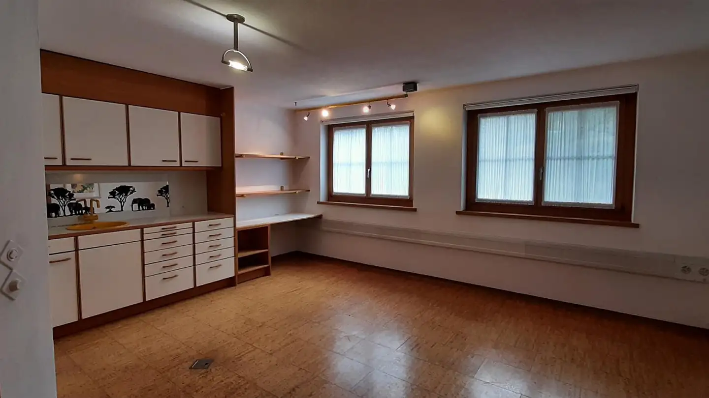 Studio medico in affitto - Hauptstrasse 100, 7233 Jenaz - Photo 2