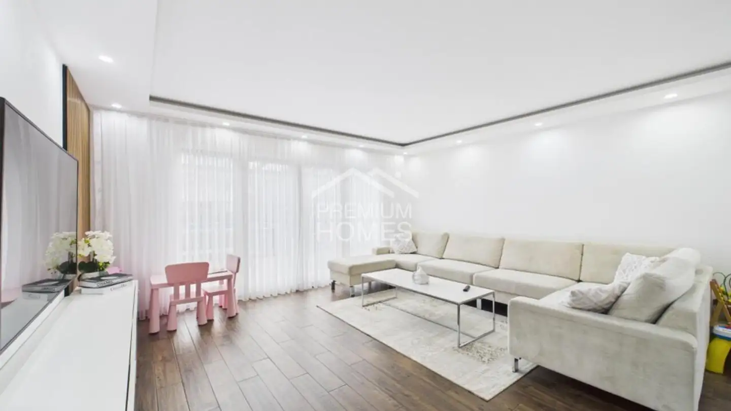 Row house for sale - 4552 Derendingen