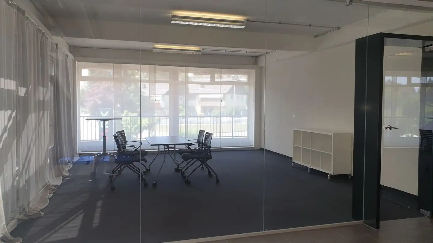 Office space for rent - 8173 Neerach