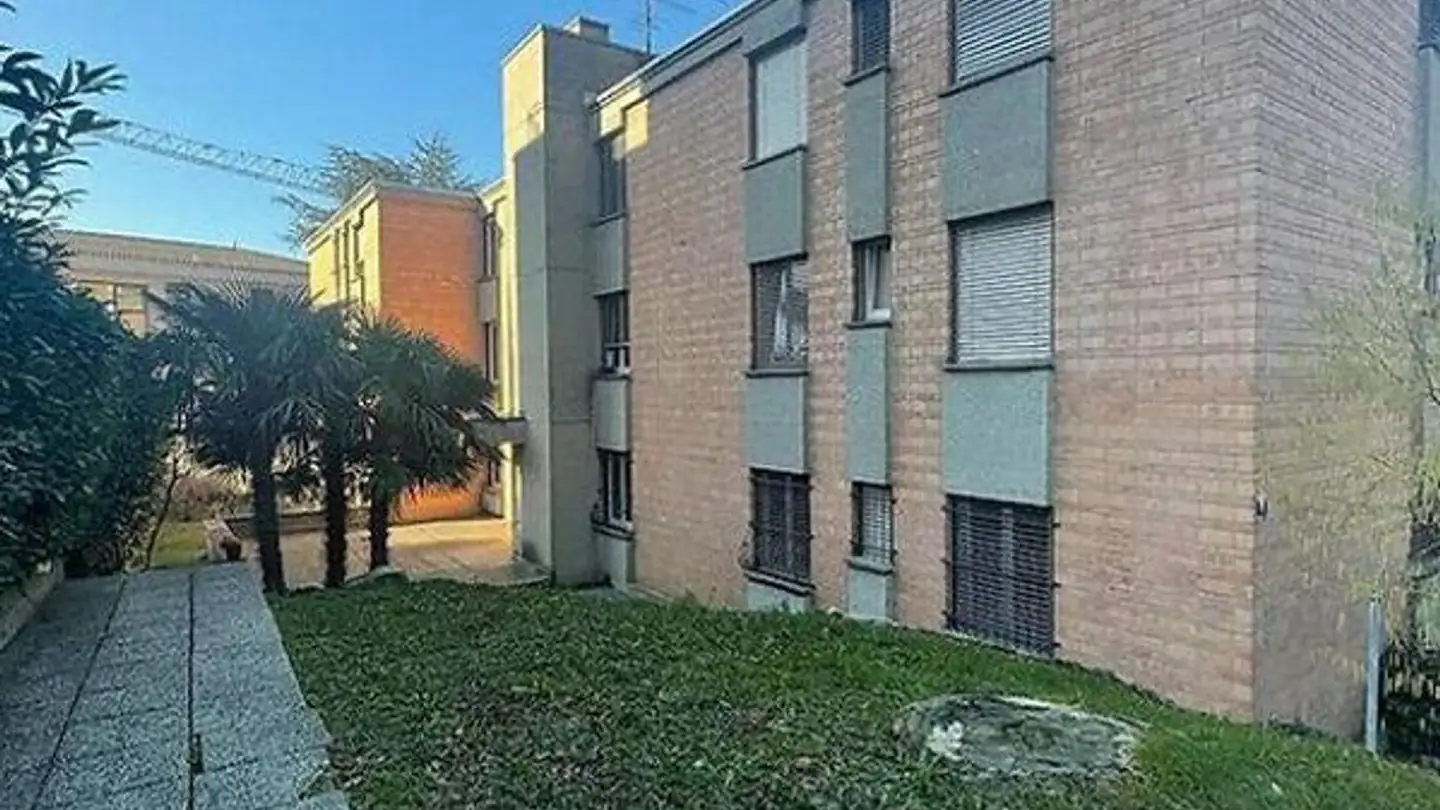 Office space for rent - 6977 Ruvigliana