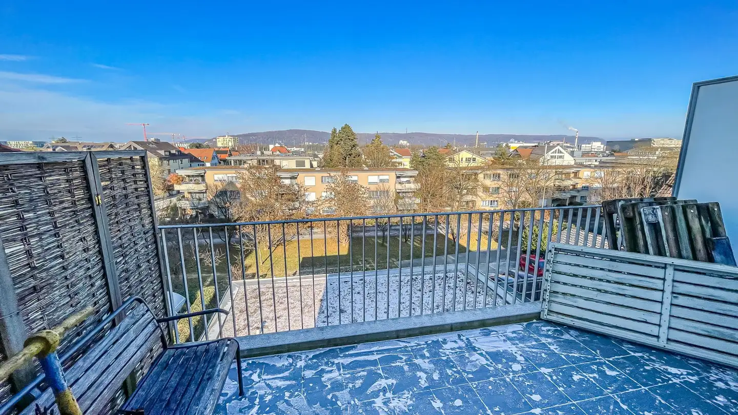 Attique à louer - Prattelerstrasse, 4132 Muttenz - Photo 4