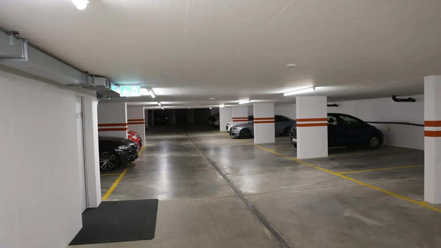 Tiefgaragenstellplatz mieten - Hofacher 19, 3298 Oberwil b. Büren - Foto 3