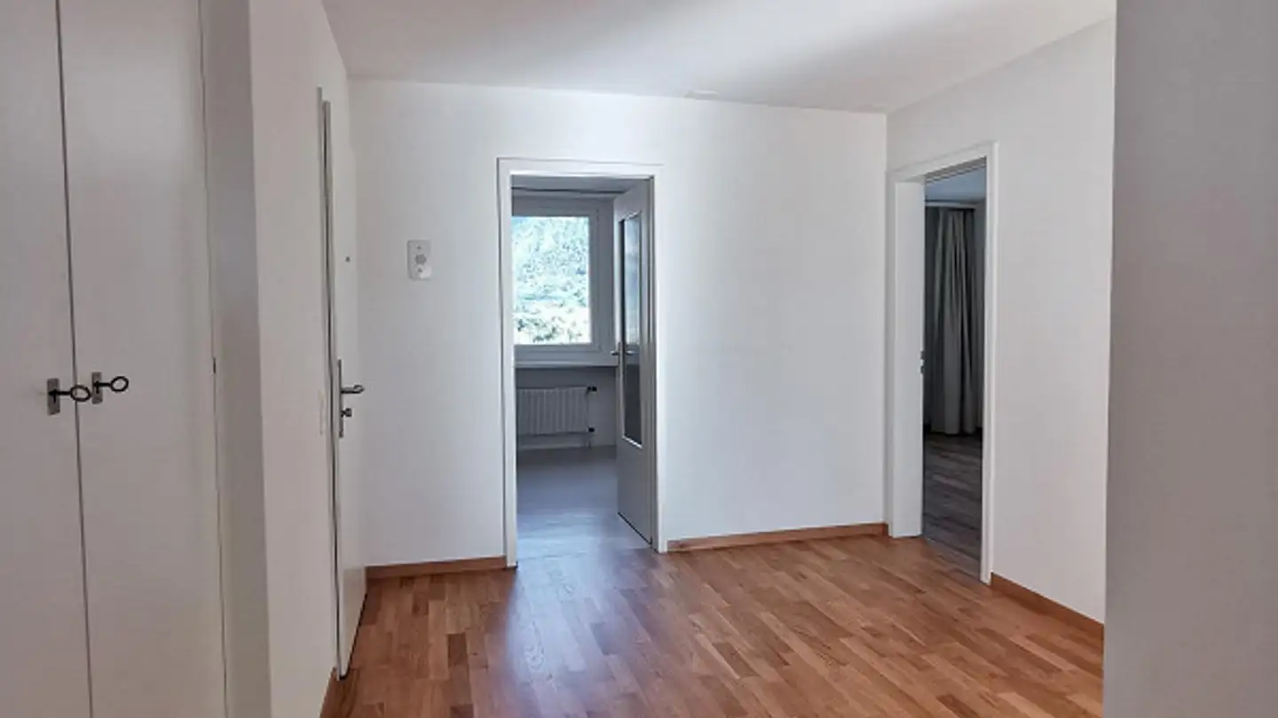 Appartamento in affitto - Via Calundis 19a, 7013 Domat/Ems - Photo 2