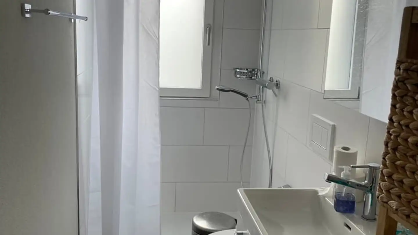 Zimmer mieten - Pilatusstrasse 8, 5032 Aarau Rohr