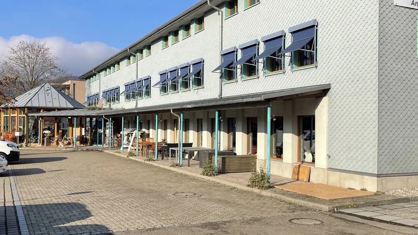 Bureau à louer - Karl-Bügler-Strasse 3, 8413 Neftenbach - Photo 3