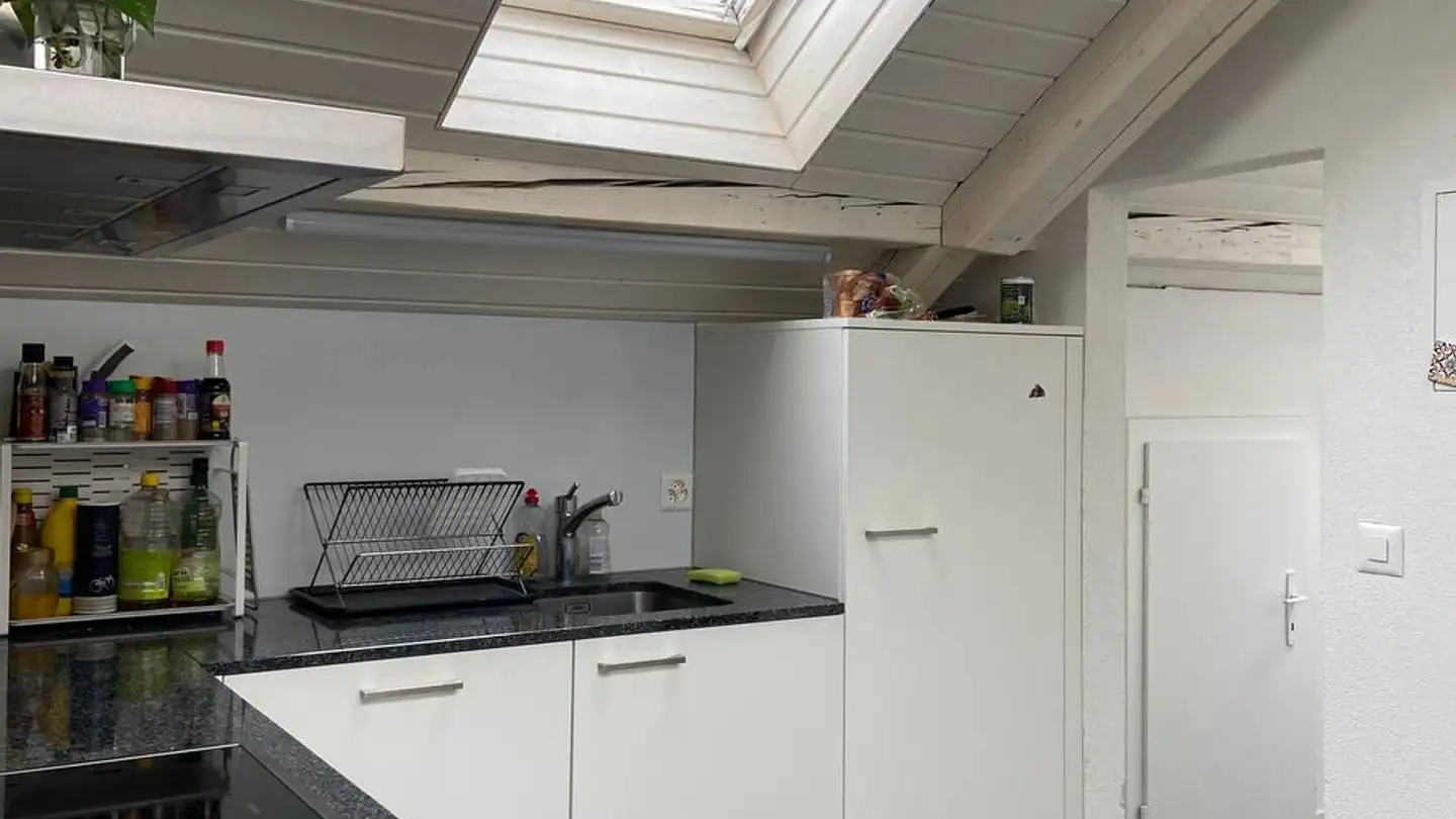 Attic flat for rent - Bernstrasse 17, 6003 Luzern - Photo 3