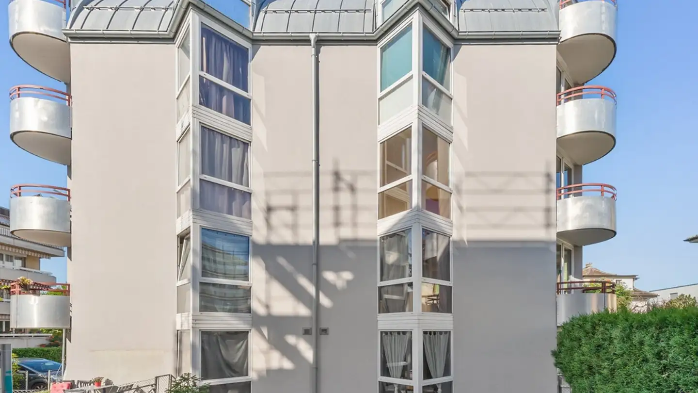 Motorradparkplatz mieten - Rue Des Alpes 6b, 1020 Renens VD