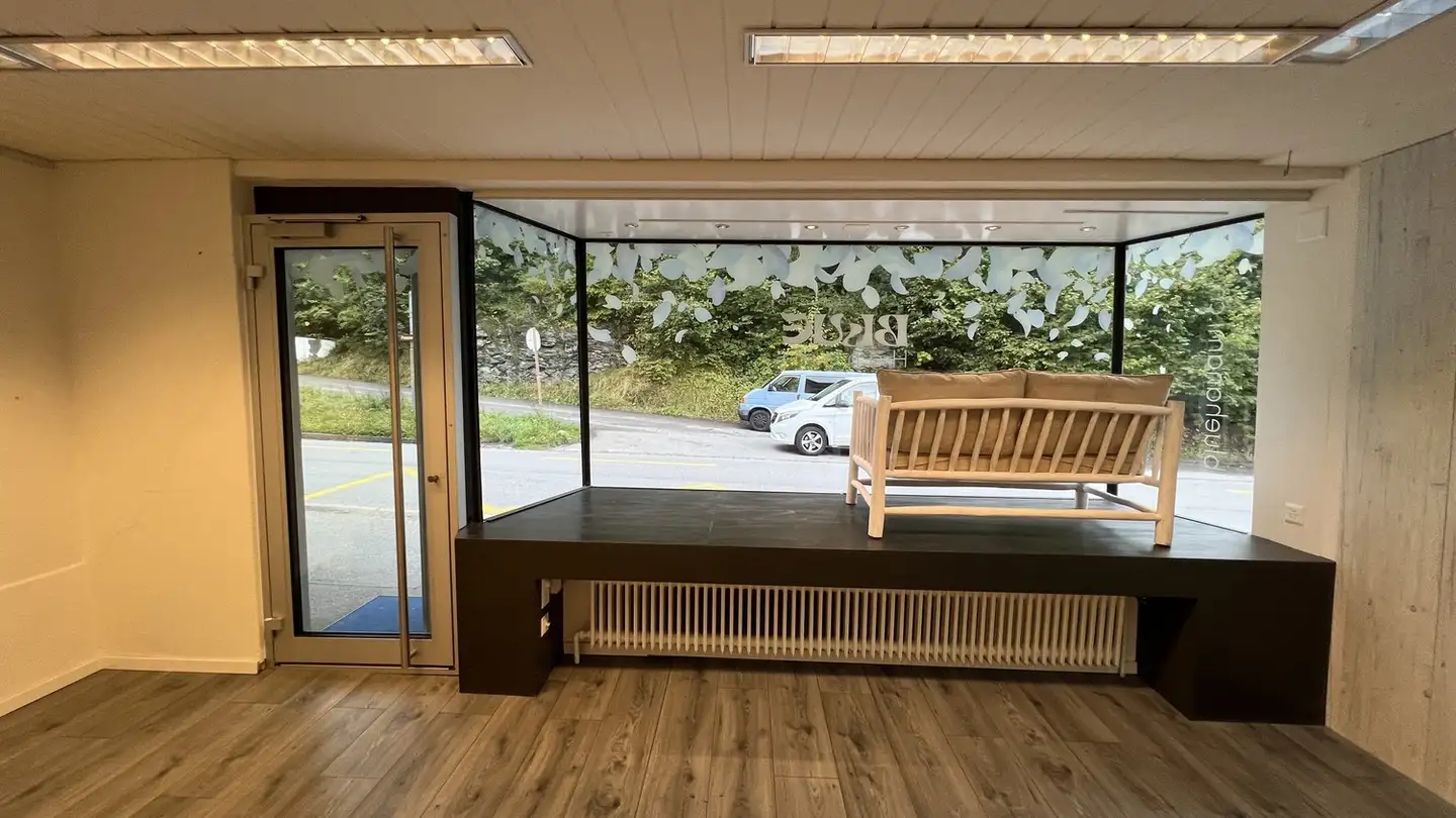 Commercial à louer - Promenada 37, 7018 Flims Waldhaus