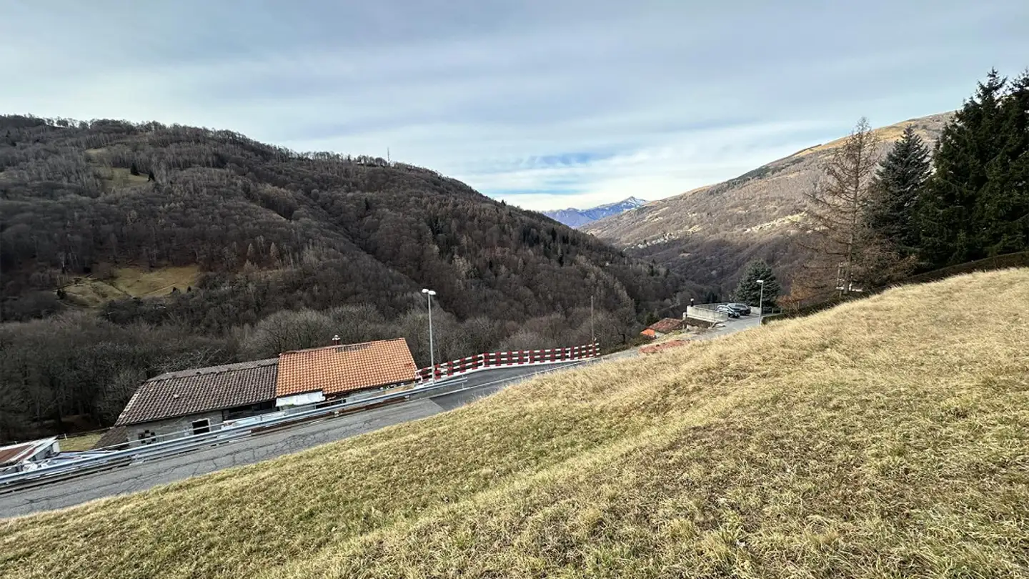 Commercial building plot for sale - 6959 Certara