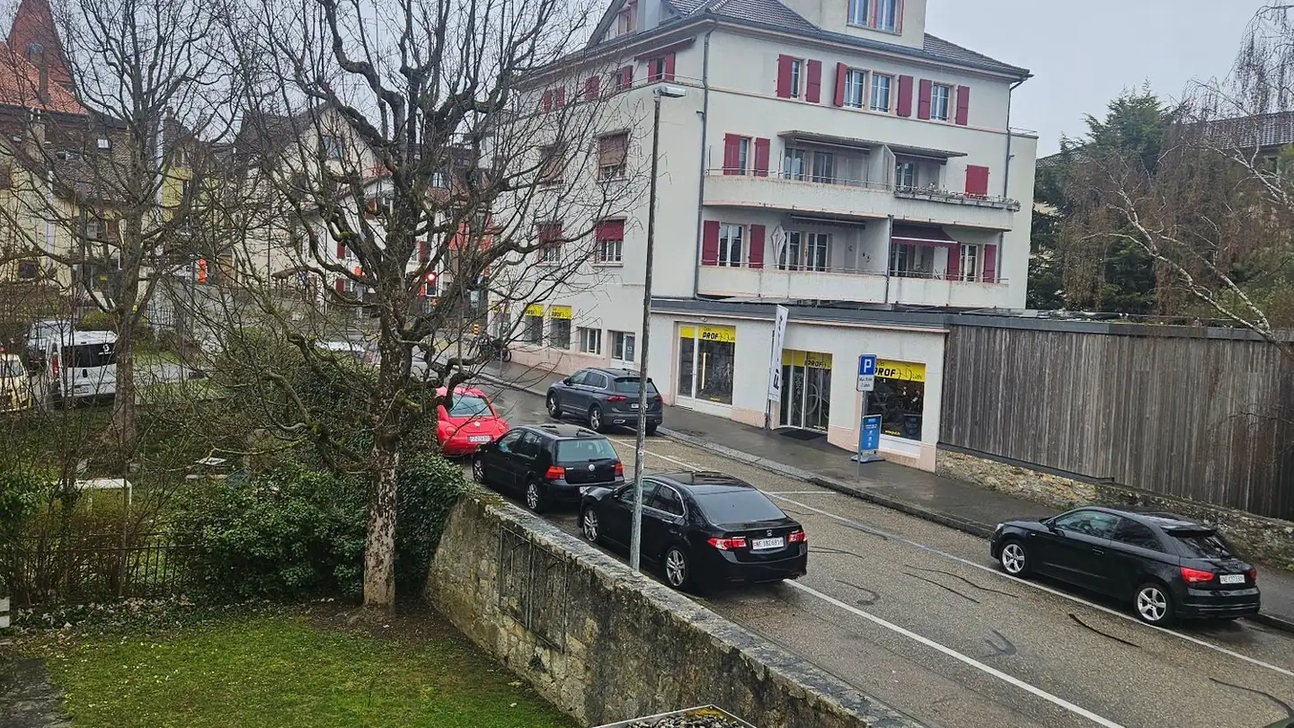 Apartment for rent - Avenue De La Gare 6, 2072 St-Blaise - Photo 2