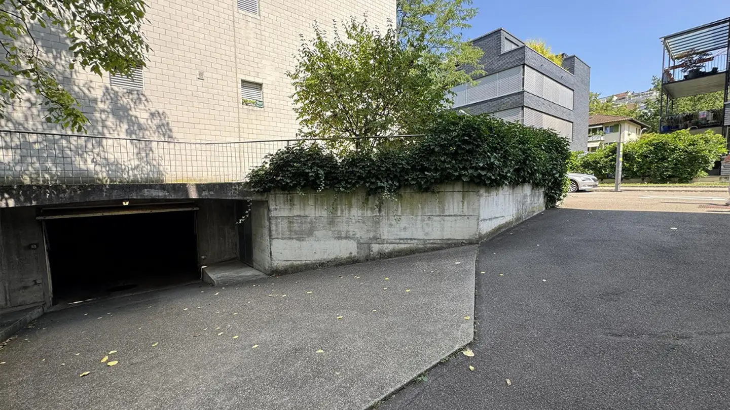 Tiefgaragenstellplatz mieten - Hardeggstrasse, 8049 Zürich - Foto 2