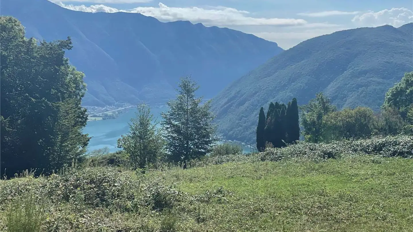 Terreno edificabile in vendita - 6914 Carona