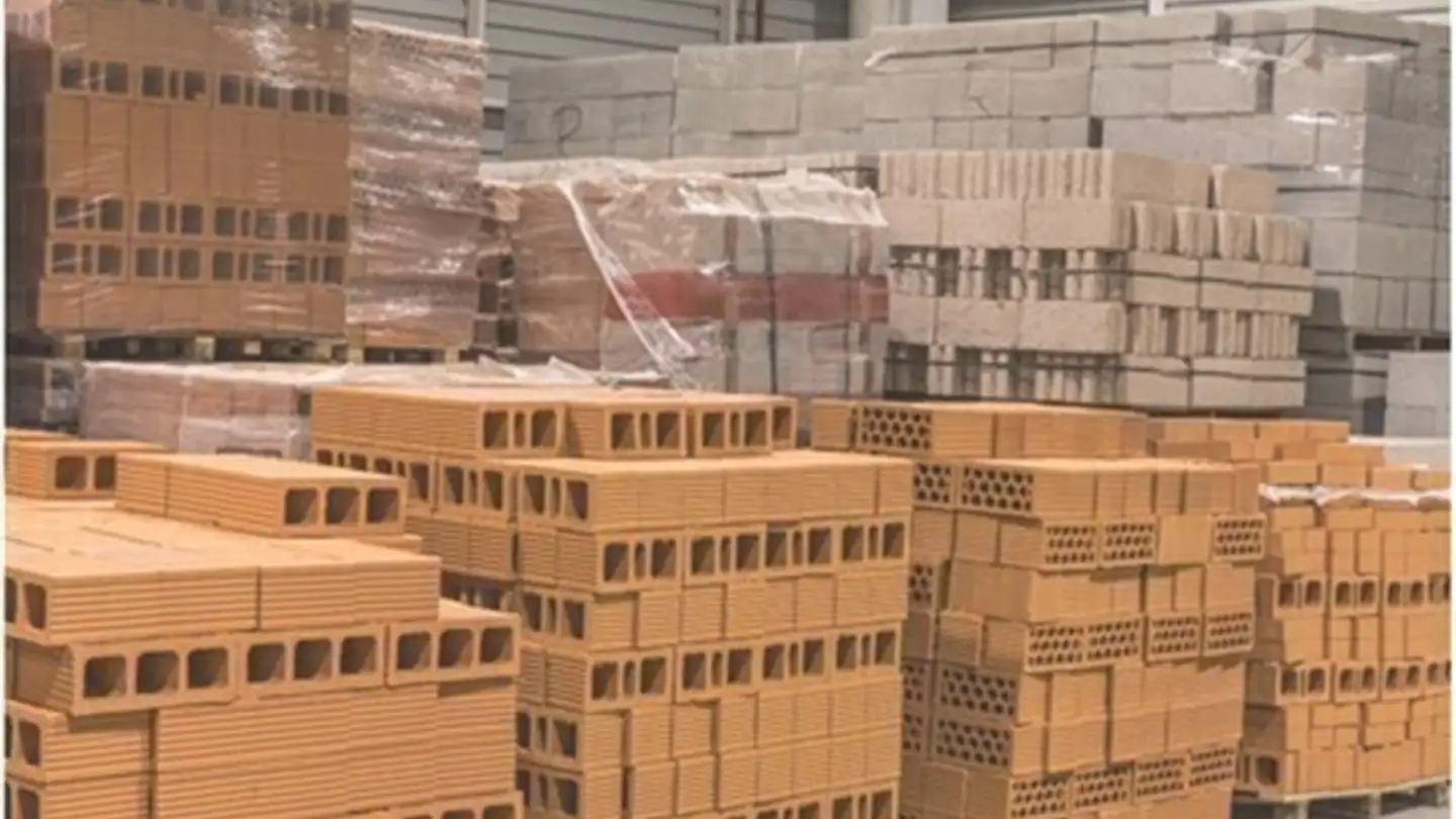 Commercial à louer - Via Grumo, 6929 Gravesano