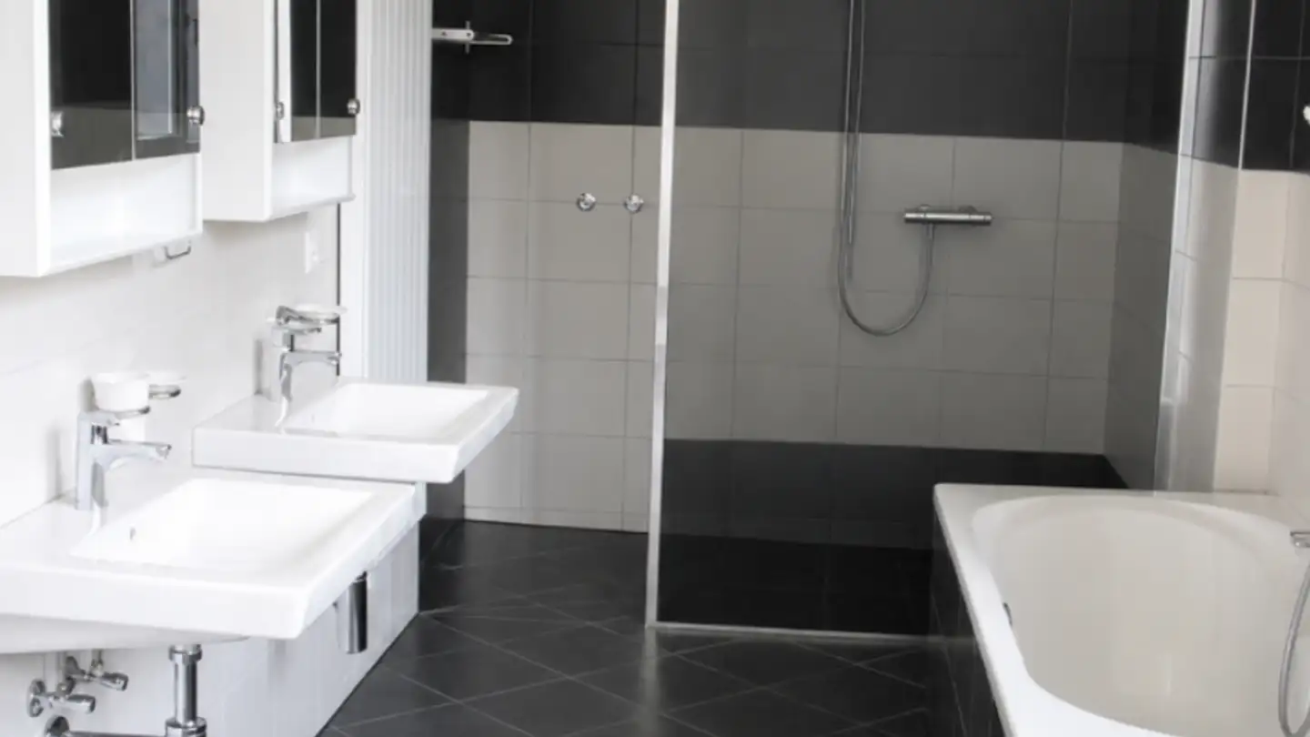 Wohnung mieten - Rue Paul-Charmillot 72, 2610 St-Imier - Foto 4