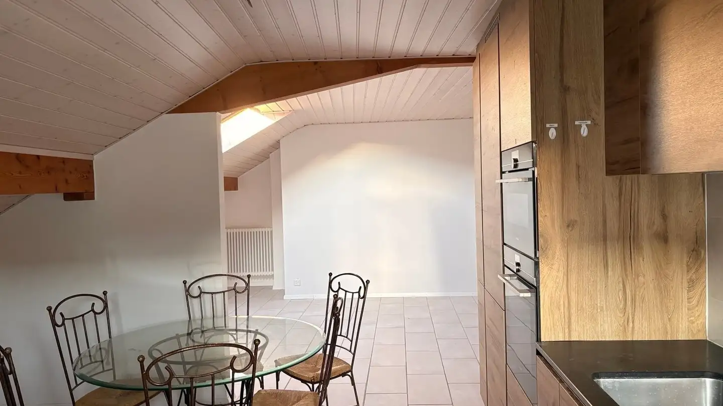 Dachgeschosswohnung mieten - Grand-Rue 1, 1148 Moiry VD - Foto 3