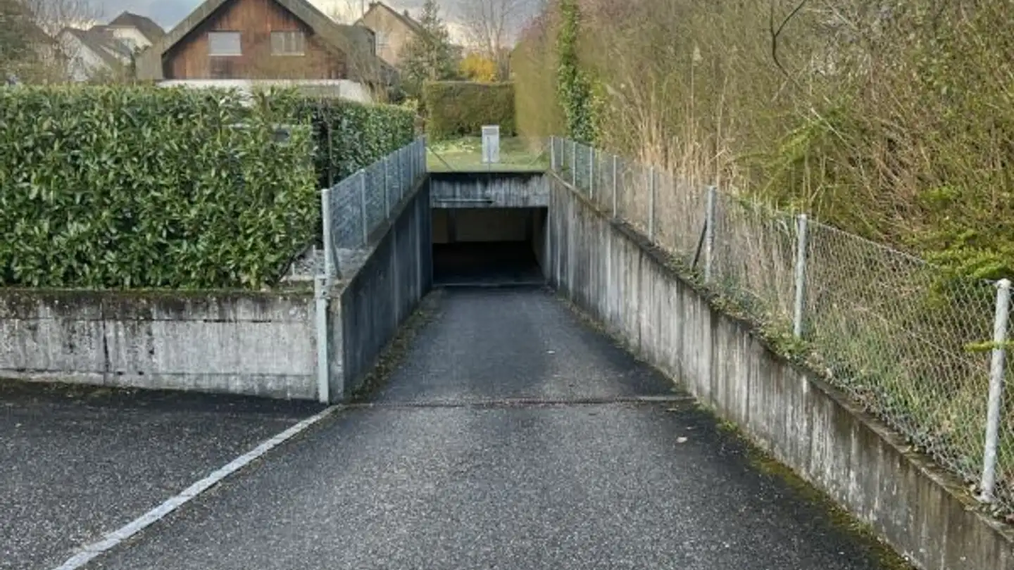 Single garage for rent - Obere Steingrubenstrasse 7, 4500 Solothurn - Photo 2