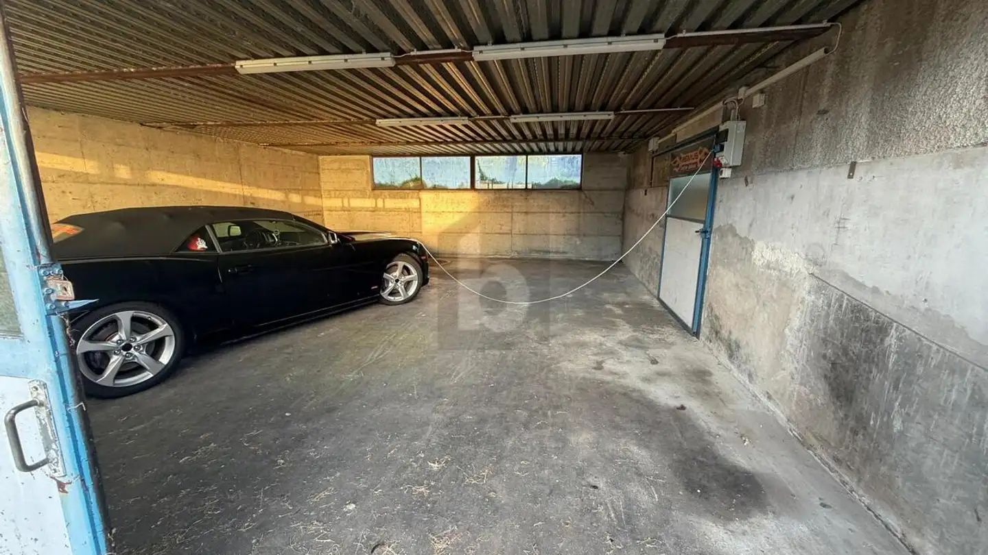 Storage space for rent - 3296 Arch - Photo 2