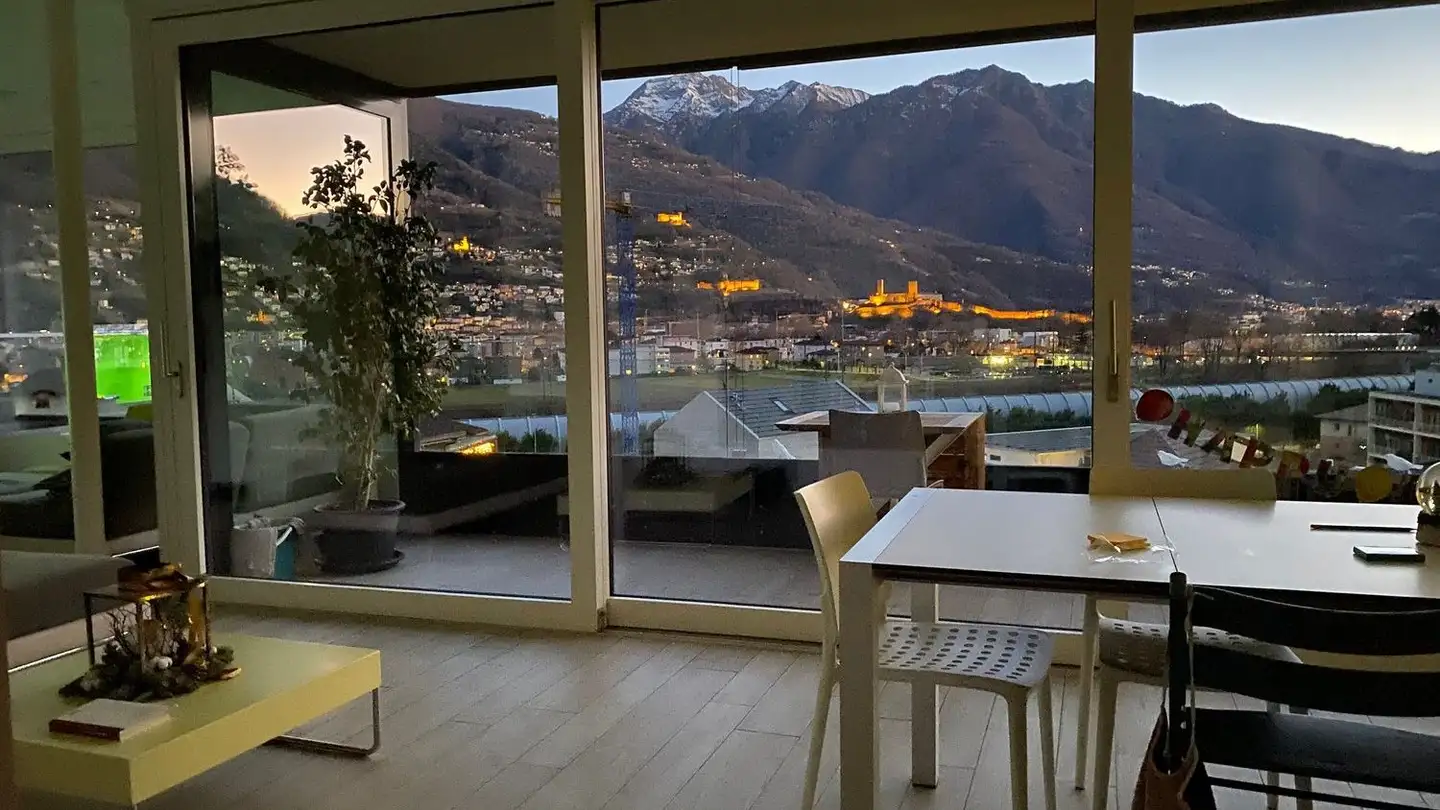 Attique à louer - Via Tamporì 3, 6503 Bellinzona
