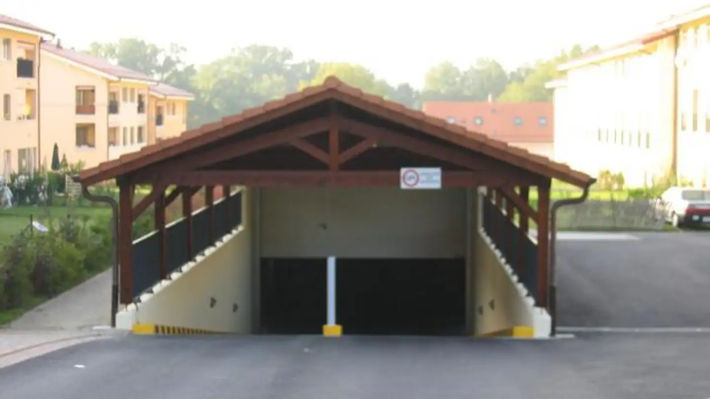 Single garage for rent - Raus 1-20, 4315 Zuzgen