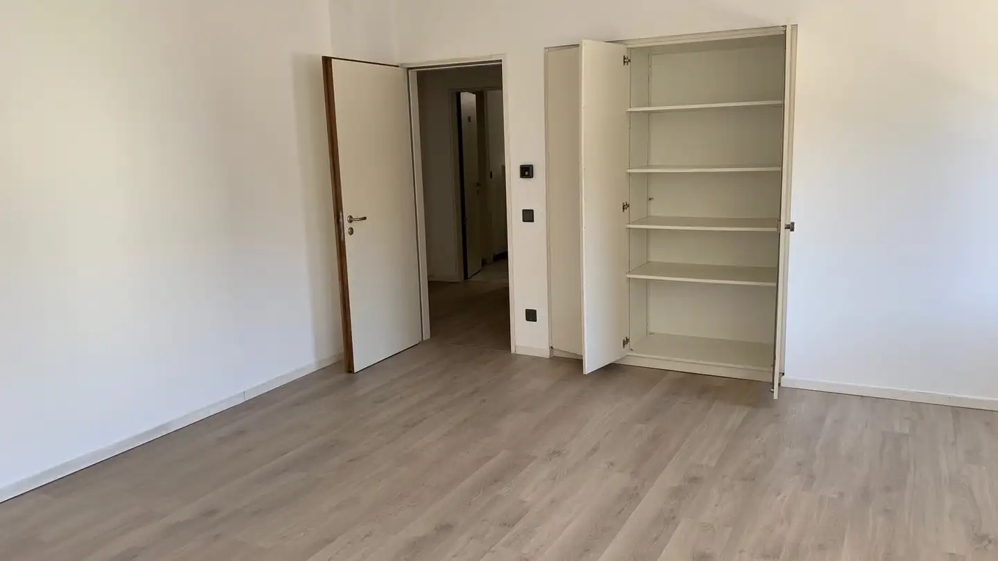 Office space for sale - 6830 Chiasso