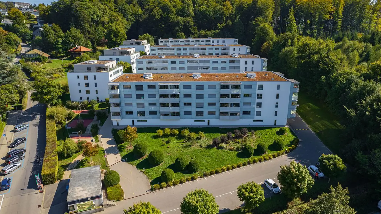 Überdachter Motorradparkplatz mieten - Avenue Des Boveresses, 1010 Lausanne