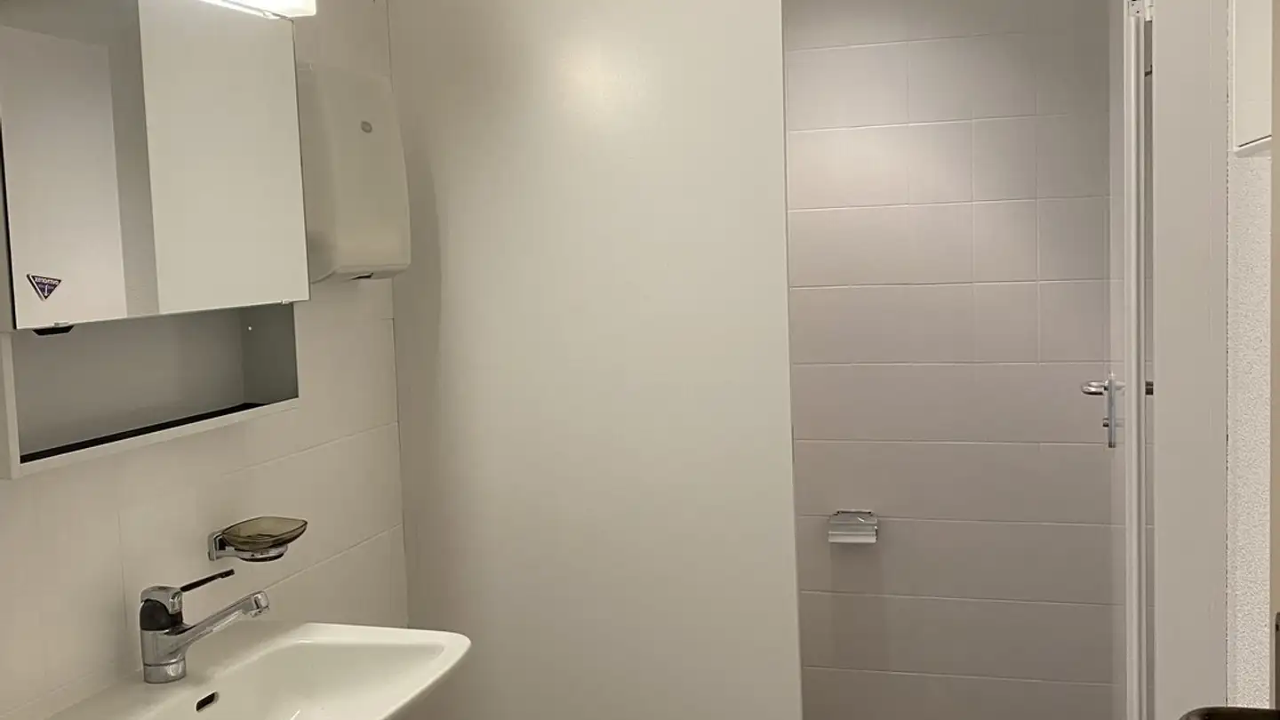 Bürofläche mieten - Industriestrasse 9, 8618 Oetwil am See - Foto 4