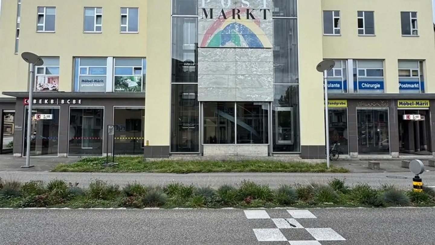 Commercial à louer - Kirchstrasse 1, 2540 Grenchen