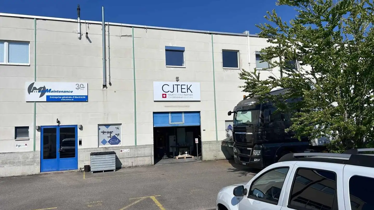 Commercial à louer - Rue Des Uttins 30, 1400 Yverdon-les-Bains