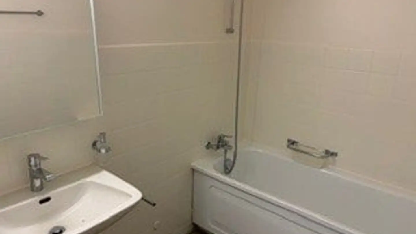 Apartment for rent - Route De Neuchâtel 9, 2088 Cressier NE - Photo 4