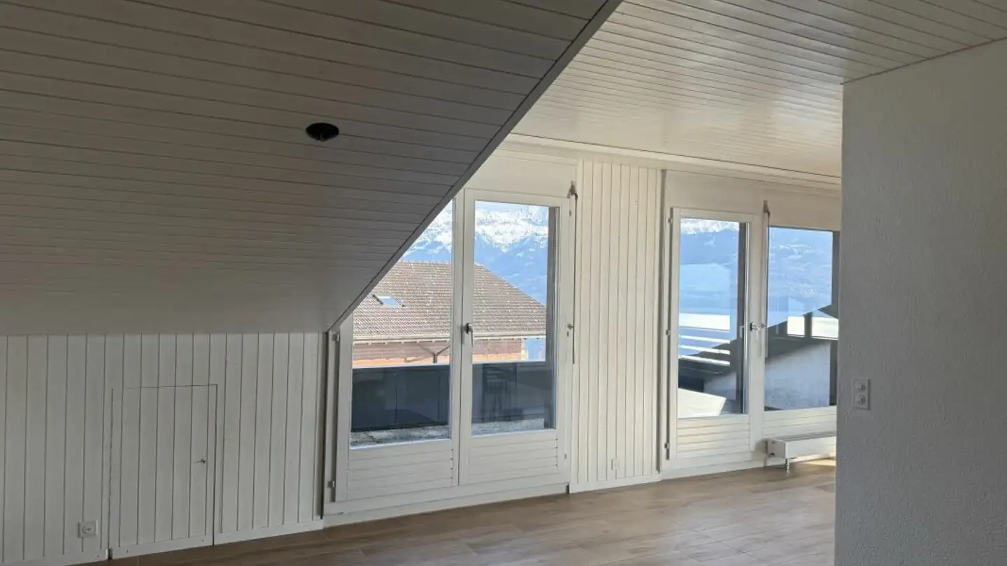 Dachgeschosswohnung mieten - Haltenweg 11, 3654 Gunten - Foto 3