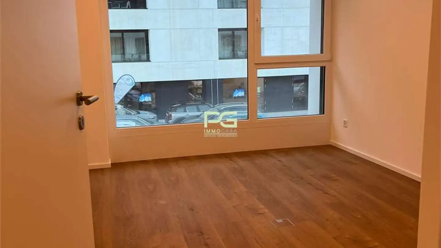 Bureau à louer - Via Stazione 24a, 6532 Castione