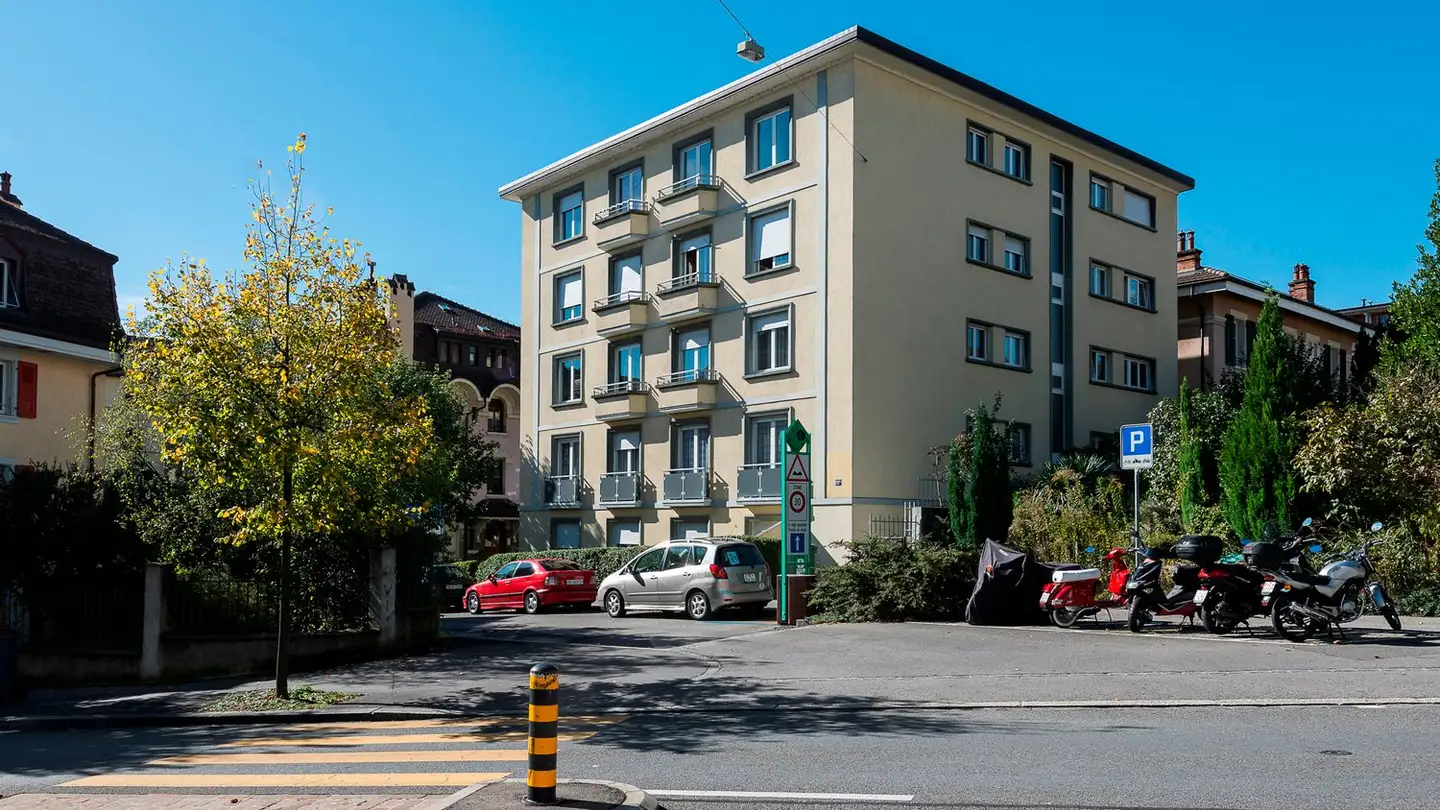 Single garage for rent - Avenue Frédéric-César-De-La-Harpe, 1007 Lausanne