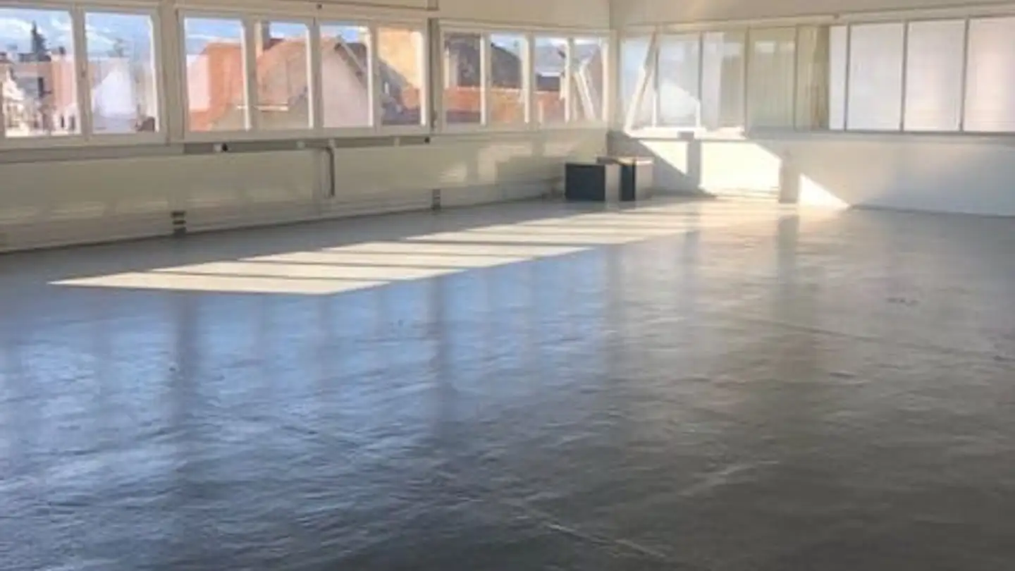 Commercial à louer - 8640 Rapperswil SG