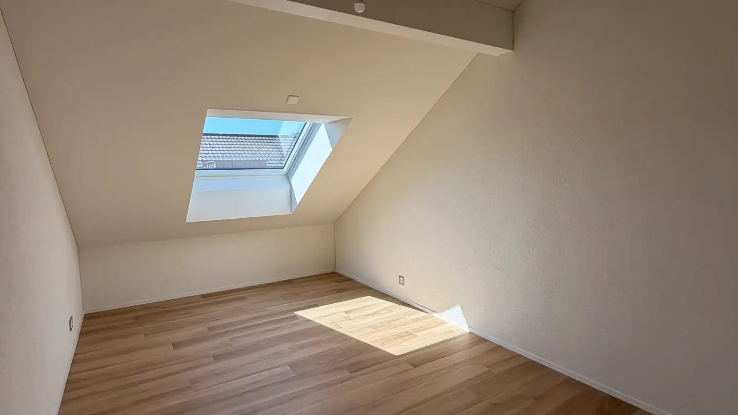 Dachgeschosswohnung mieten - Lenzburgerstrasse 78, 5504 Othmarsingen - Foto 4
