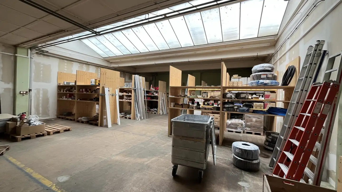 Commercial for rent - Fabrikstrasse 2, 8750 Riedern - Photo 2