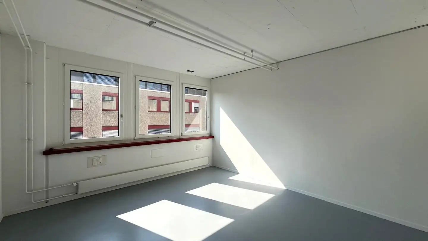 Commercial à louer - Im Schossacher 17, 8600 Dübendorf - Photo 3